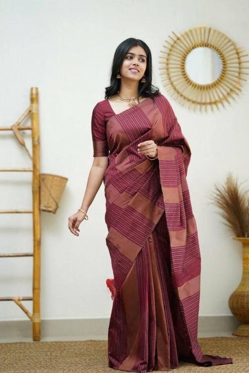 Load image into Gallery viewer, Felicitous Maroon Soft Silk Saree With Luxuriant Blouse Piece
