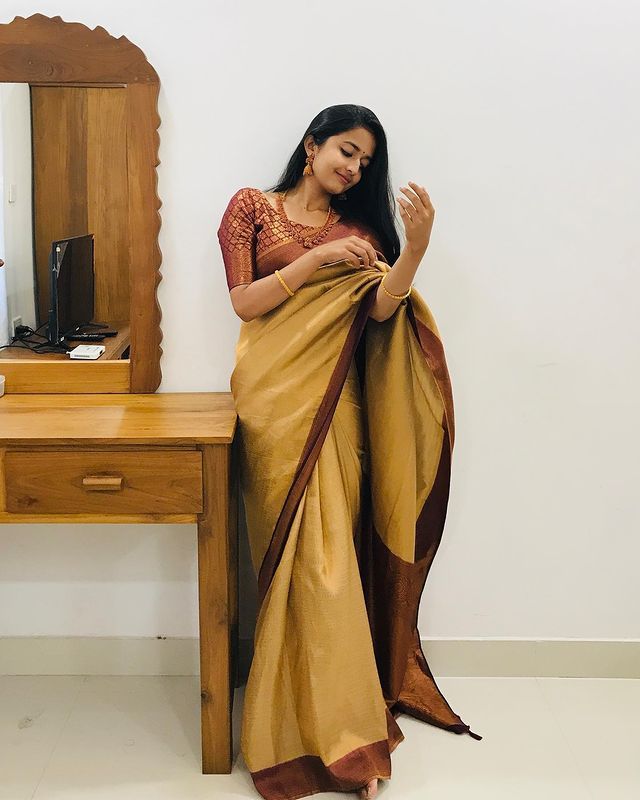 Energetic Mustard Soft Silk Saree With Alluring Blouse Piece