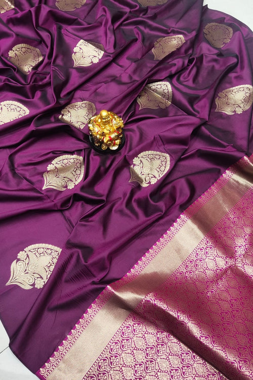 Load image into Gallery viewer, Energetic Wine Soft Banarasi Silk Saree With Fancifull Blouse Piece
