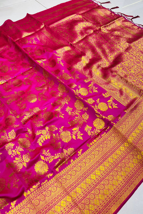 Load image into Gallery viewer, Flattering Dark Pink Banarasi Silk Saree With Adorable Blouse Piece
