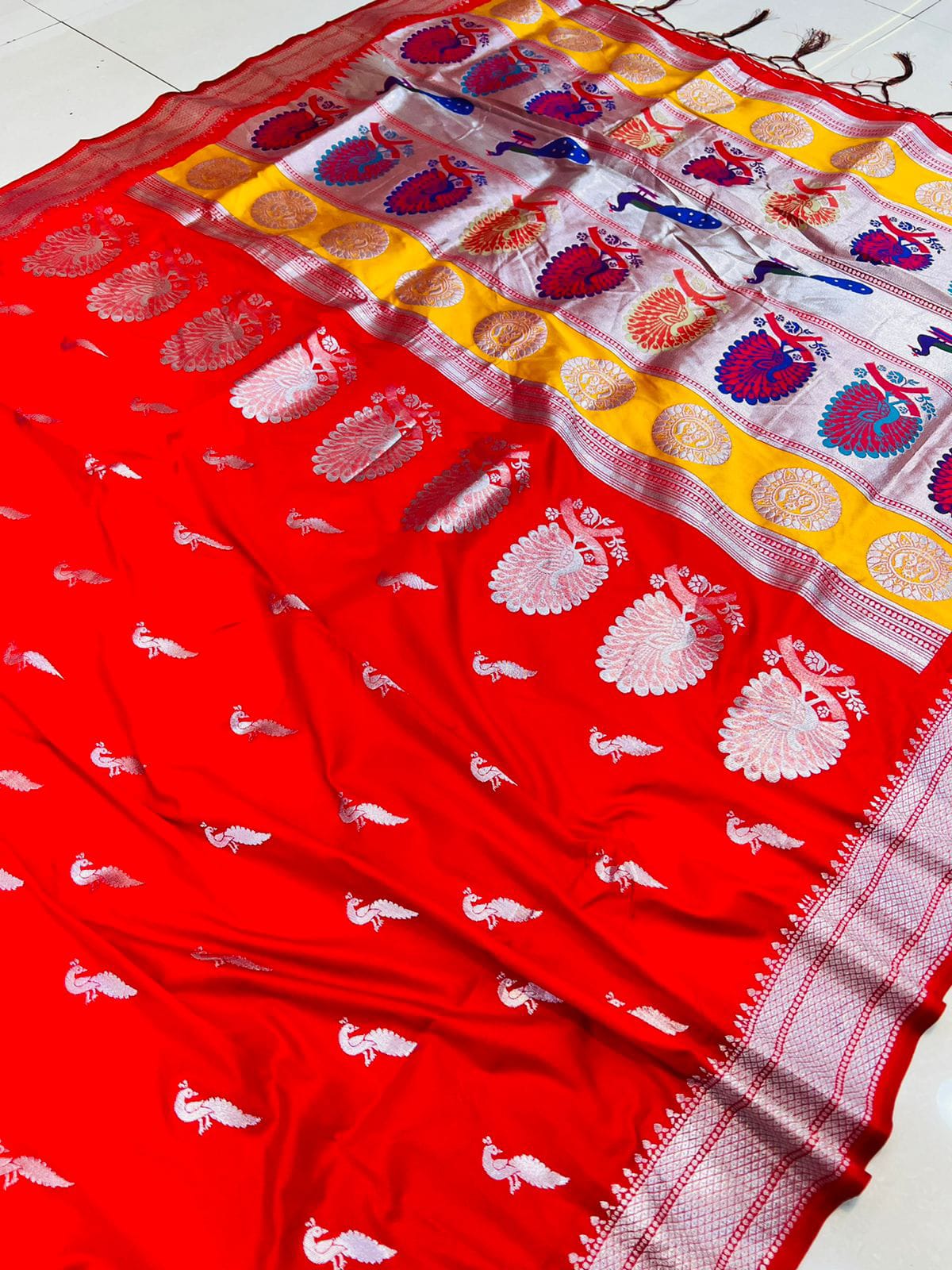 Ravishing Red Pure Paithani Silk Saree With Prodigal Blouse Piece