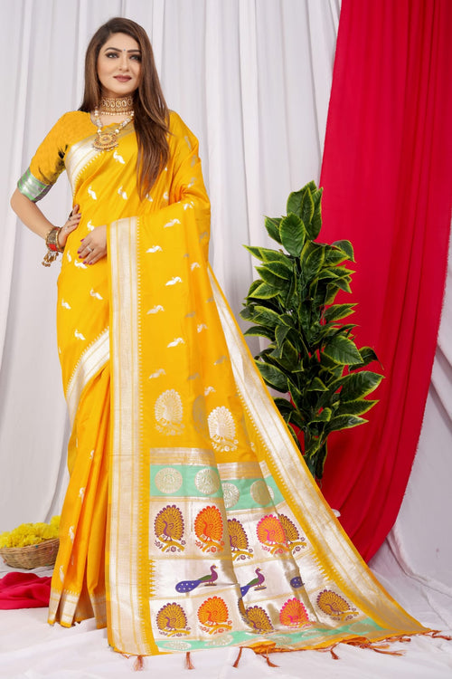 Load image into Gallery viewer, Admirable Yellow Pure Paithani Silk Saree With Prodigal Blouse Piece
