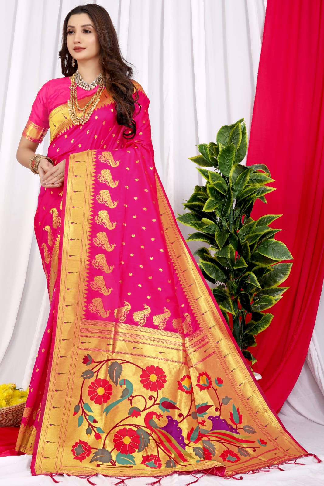 Ebullience Dark Pink Pure Paithani Silk Saree With Jazzy Blouse Piece
