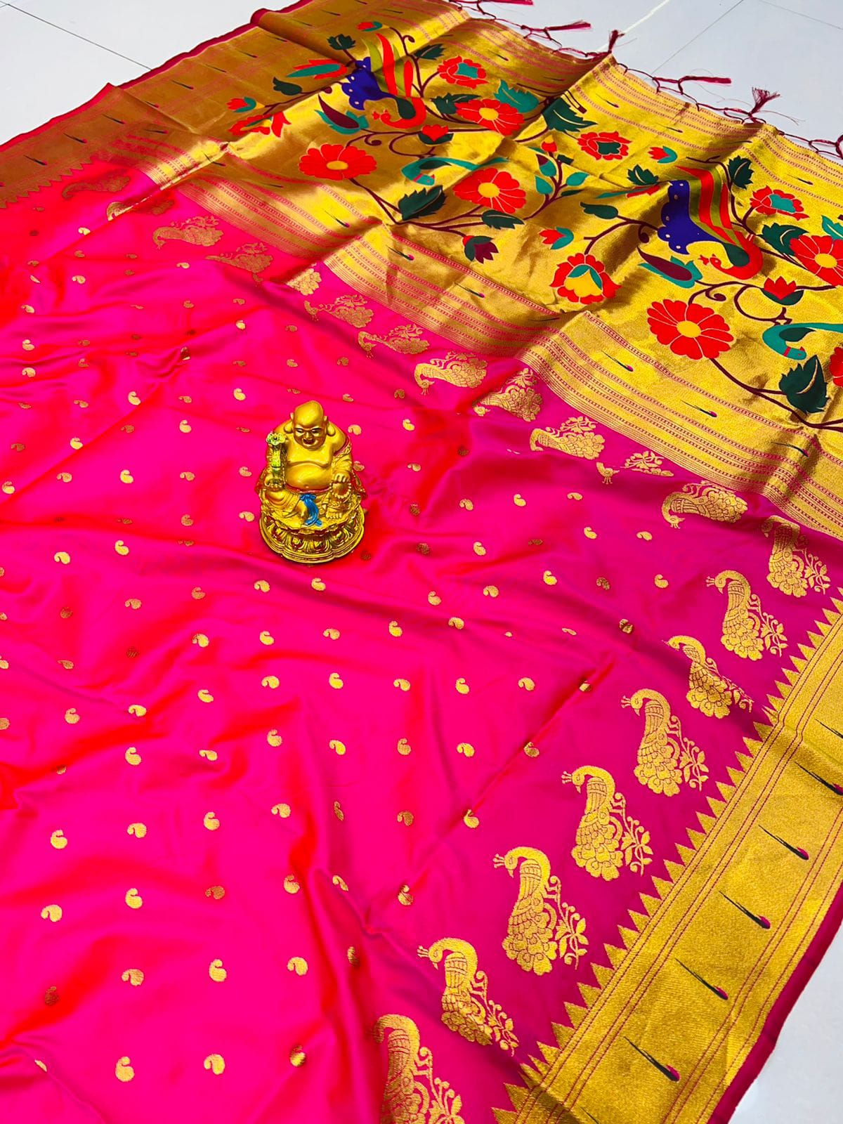 Ebullience Dark Pink Pure Paithani Silk Saree With Jazzy Blouse Piece