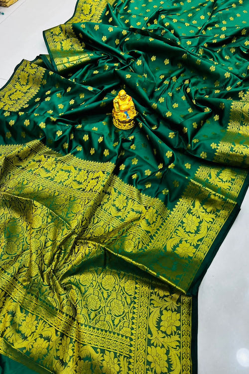 Load image into Gallery viewer, Brood Dark Green Soft Banarasi Silk Saree With Enchanting Blouse Piece
