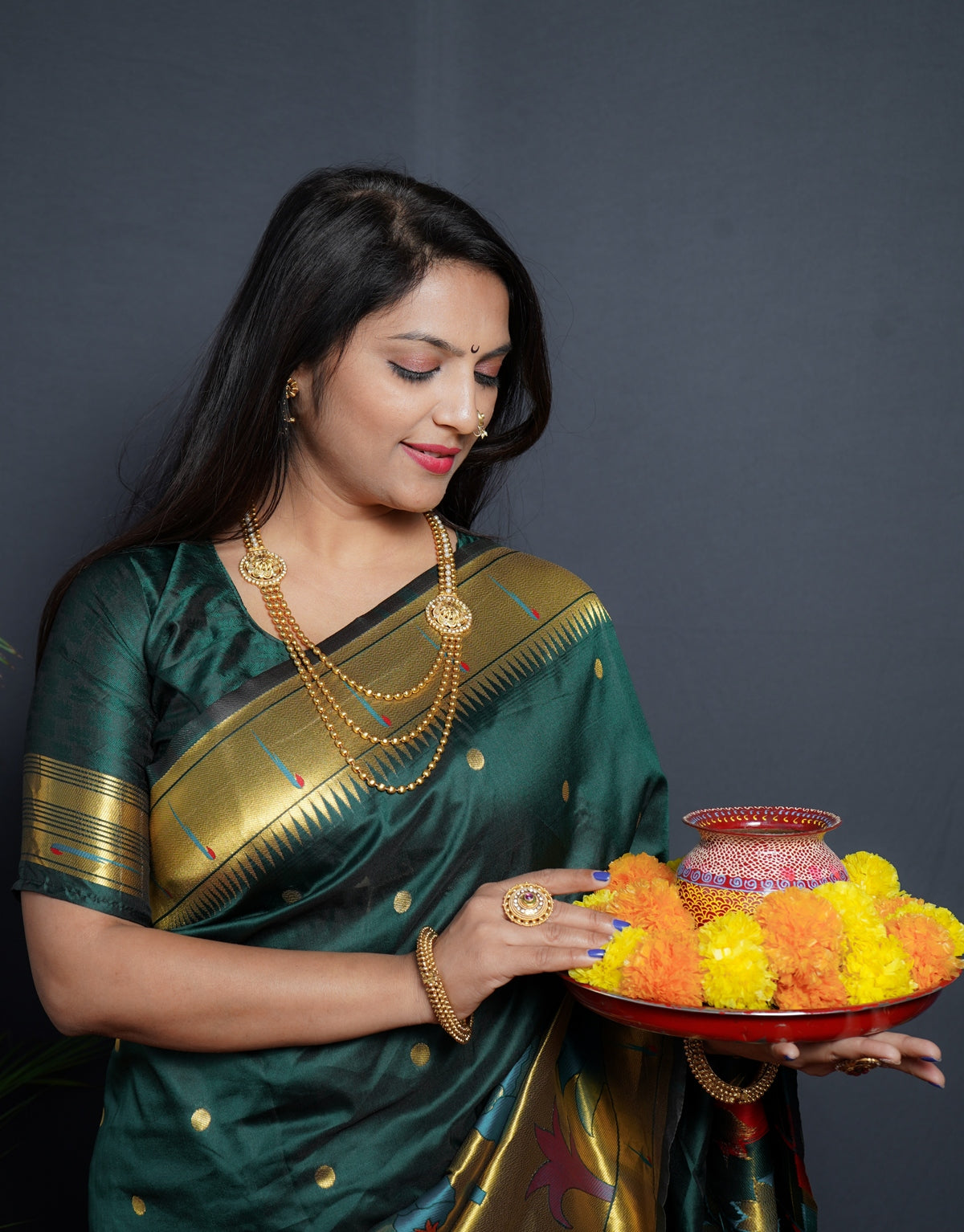 Confounding Green Paithani Silk Saree With Classy Blouse Piece