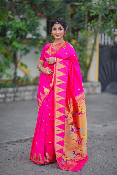 Proficient Dark Pink Paithani Silk Saree With Energetic Blouse Piece