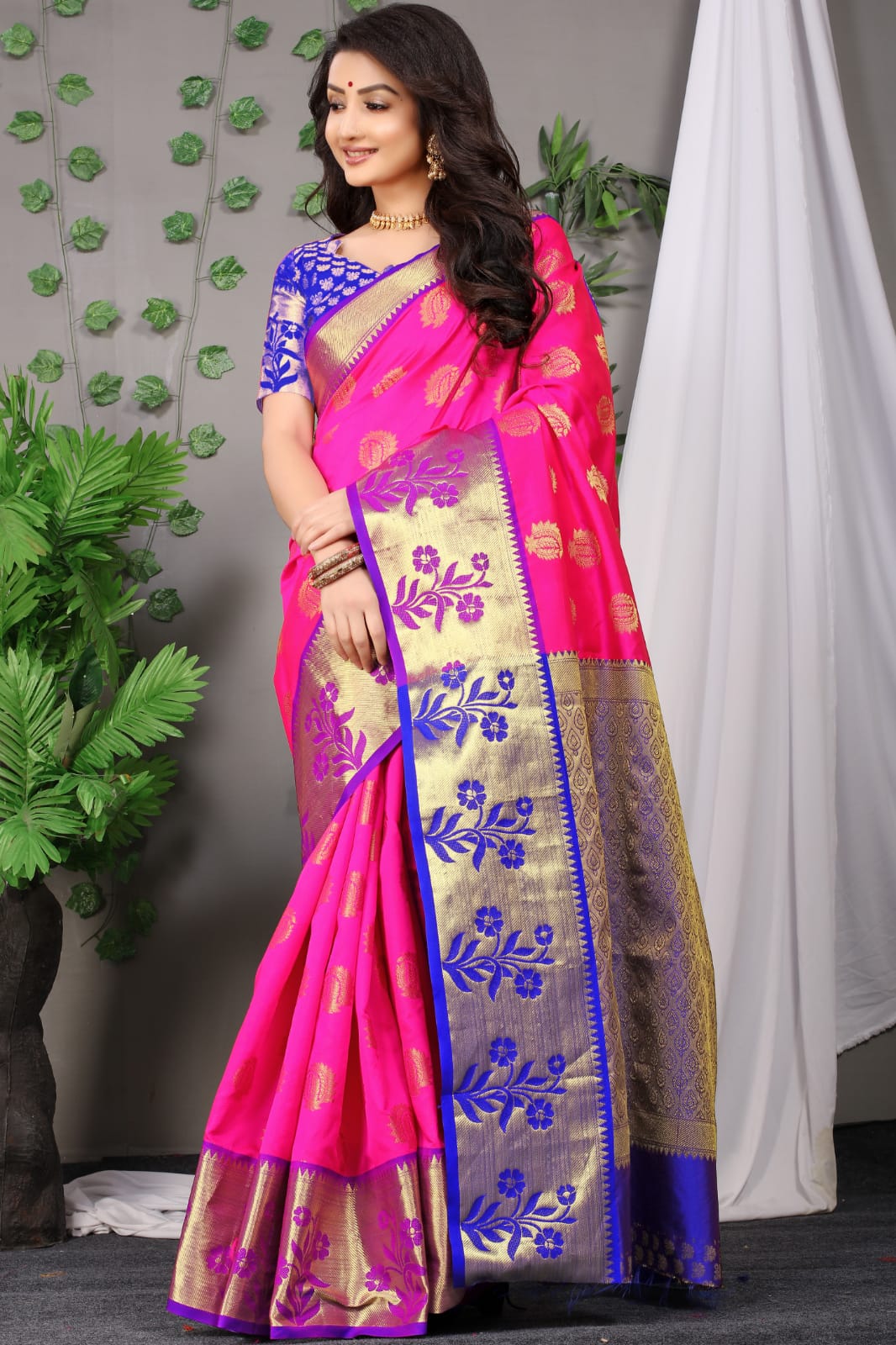 Exceptional Dark Pink Banarasi Silk Saree With Most Adorable Blouse Piece