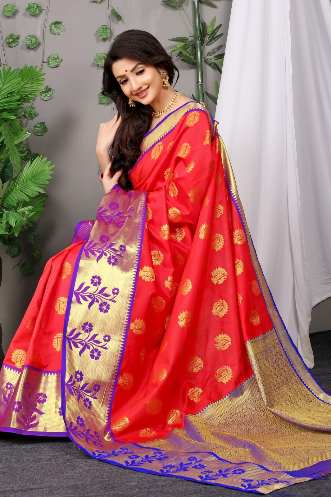 Flamboyant Red Banarasi Silk Saree With Most Adorable Blouse Piece