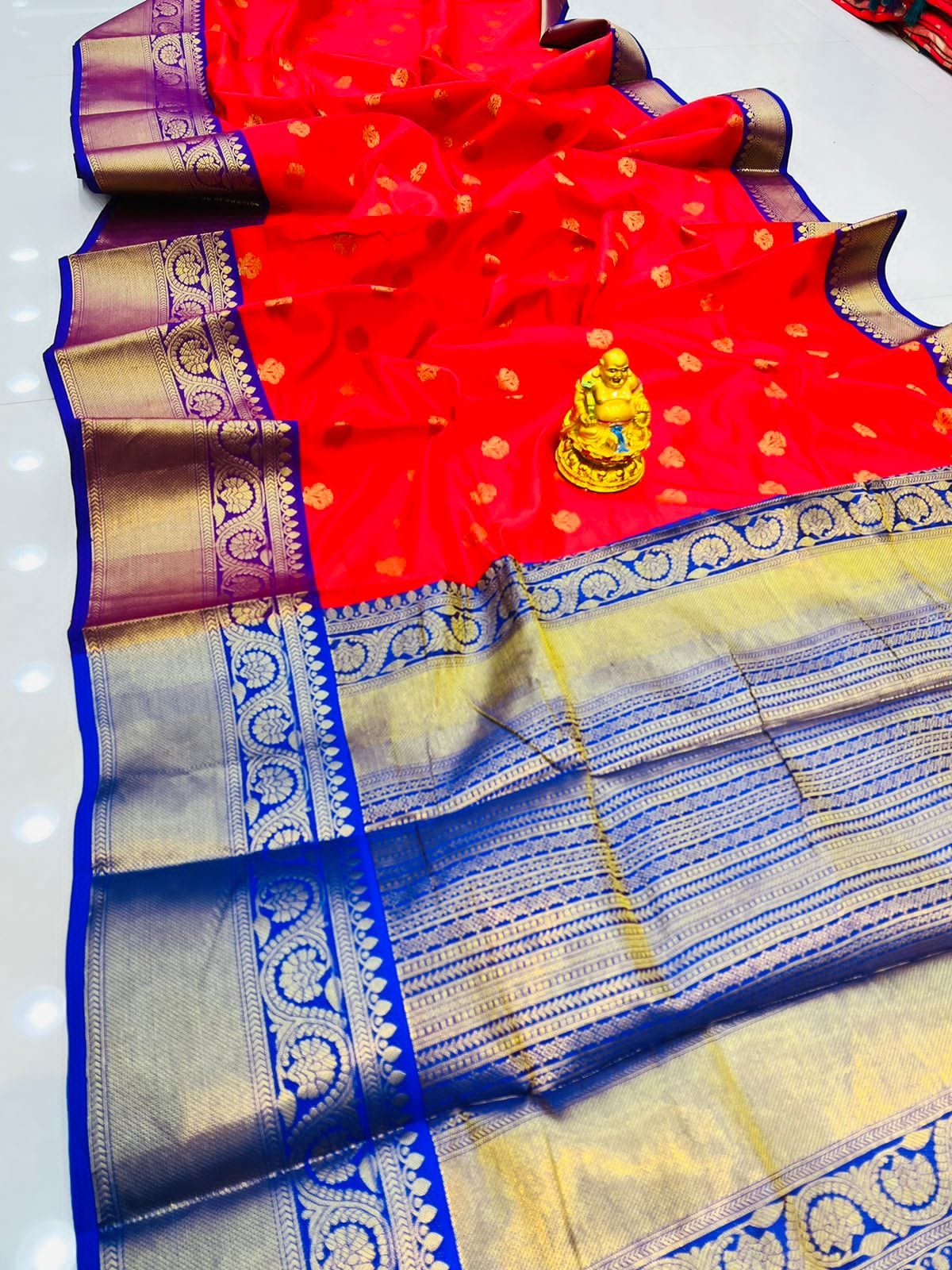 Prodigal Red Kanjivaram Silk With Glittering Blouse Piece