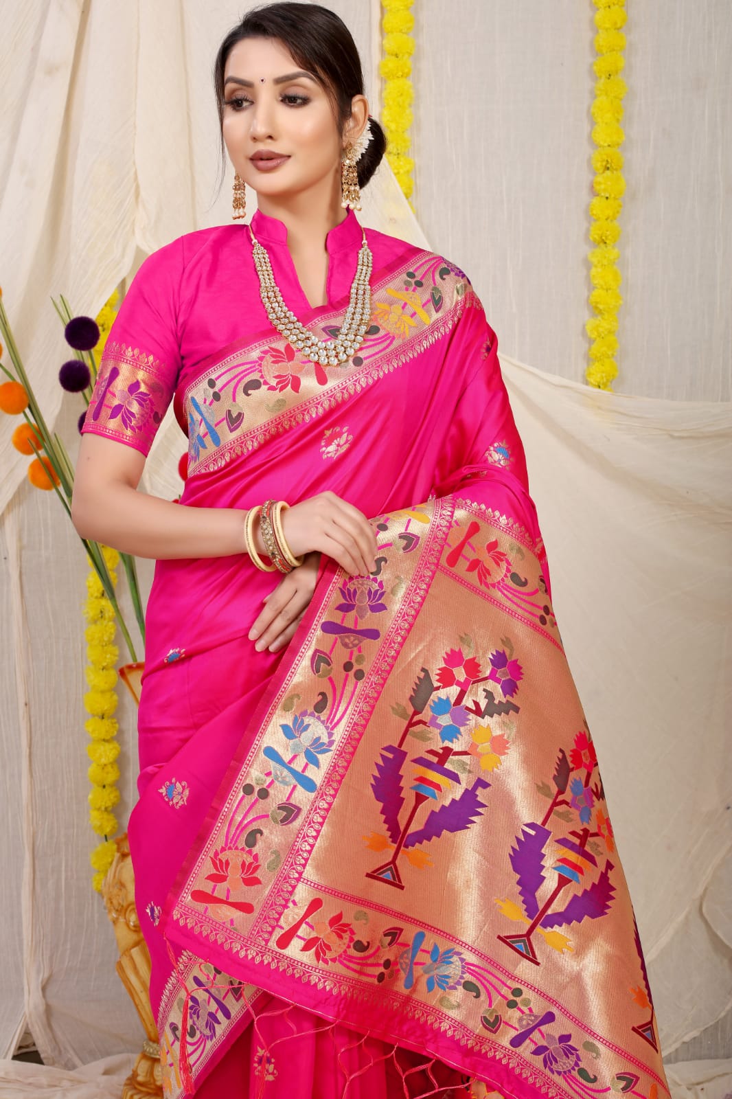 Twirling Dark Pink Paithani Silk Saree With Gorgeous Blouse Piece