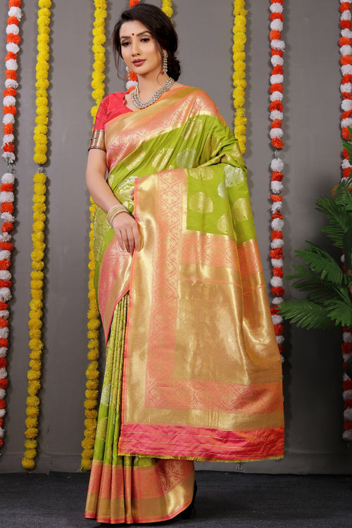 Load image into Gallery viewer, Exuberant Green Banarasi Silk Saree With Comely Blouse Piece
