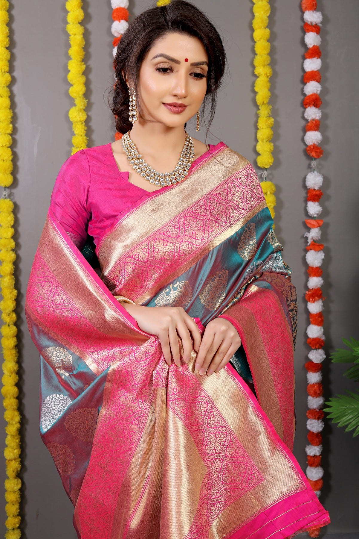 Supernal Rama Banarasi Silk Saree With Comely Blouse Piece