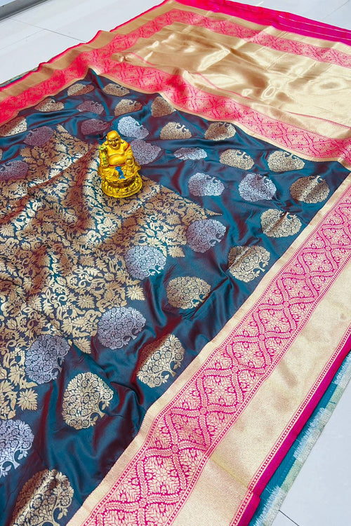 Load image into Gallery viewer, Supernal Rama Banarasi Silk Saree With Comely Blouse Piece
