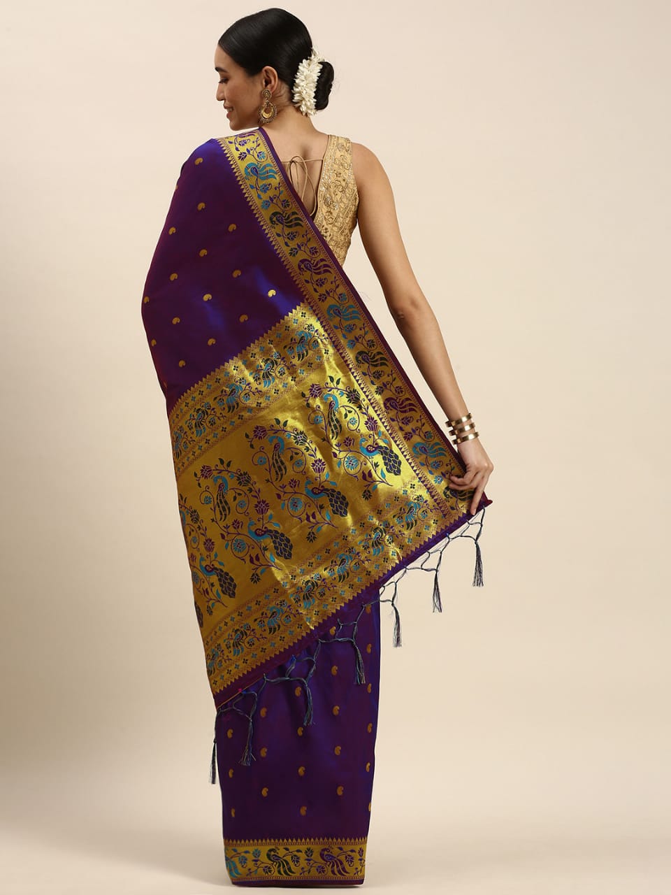 Unequalled Purple Paithani Silk Saree With Profuse Blouse Piece