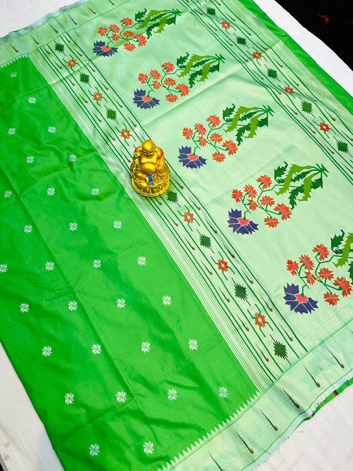 Amiable Green Paithani Silk Saree With Nemesis Blouse Piece