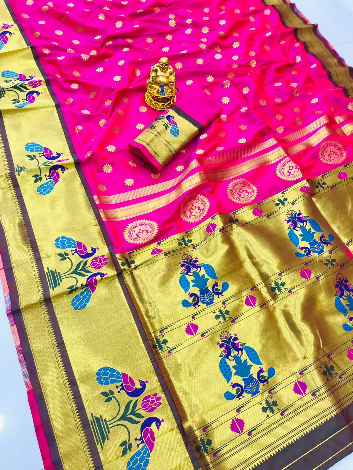 Hypnotic Pink Paithani Silk Saree With Splendorous Blouse Piece