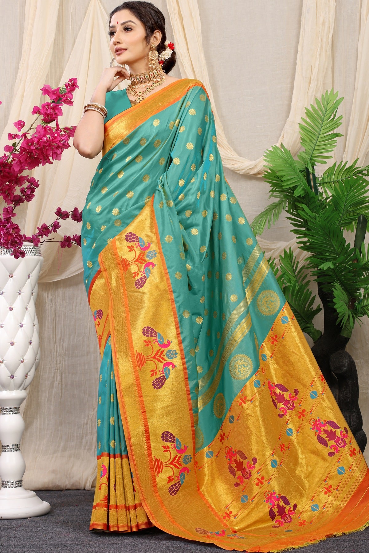 Radiant Turquoise Paithani Silk Saree With Splendorous Blouse Piece