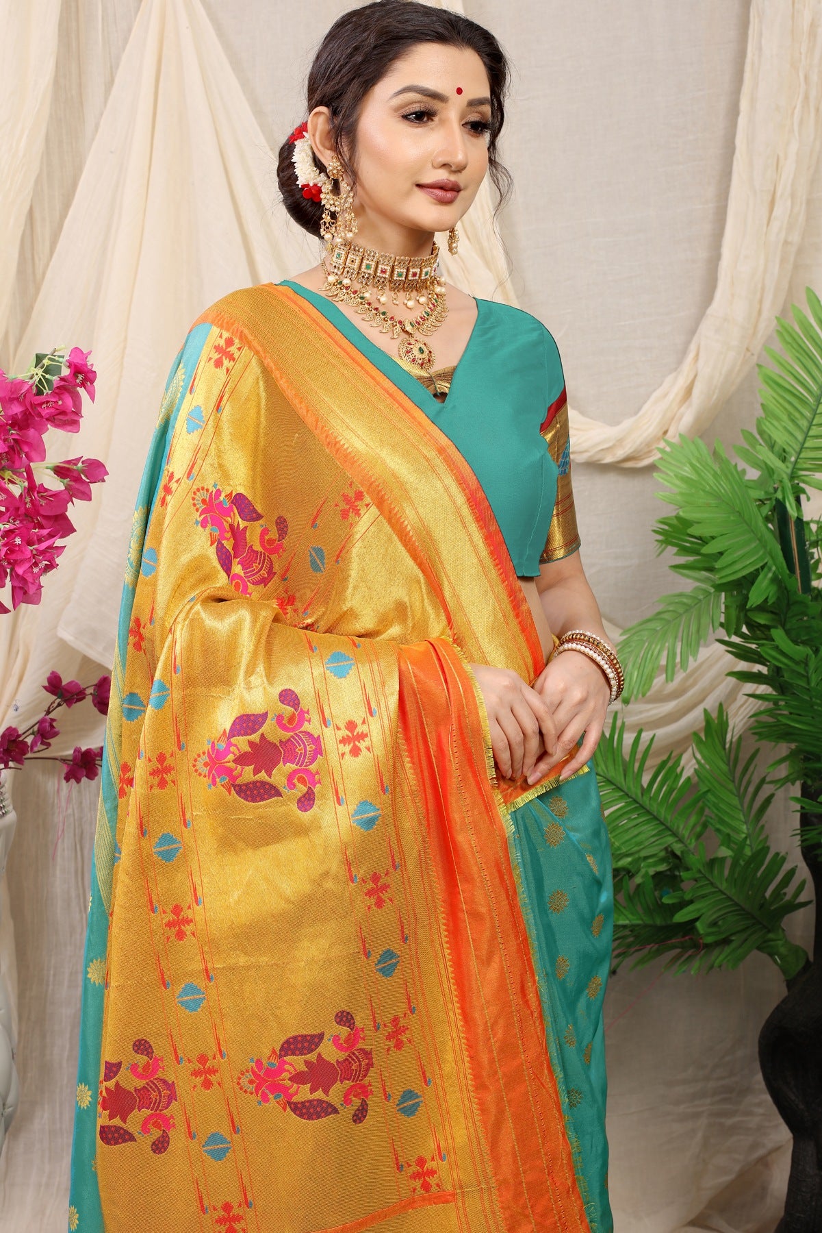 Radiant Turquoise Paithani Silk Saree With Splendorous Blouse Piece