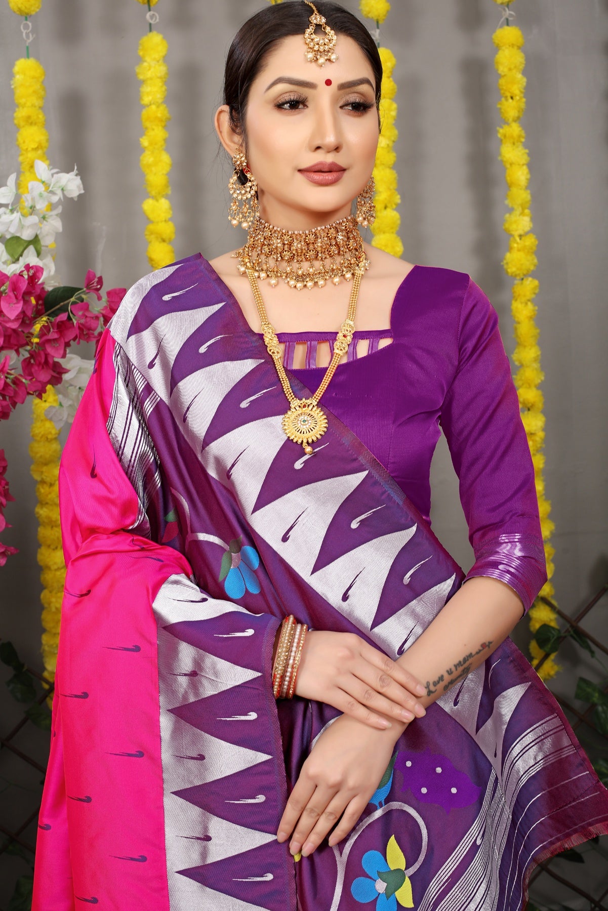 Sempiternal Dark Pink Paithani Silk Saree With Appealing Blouse Piece