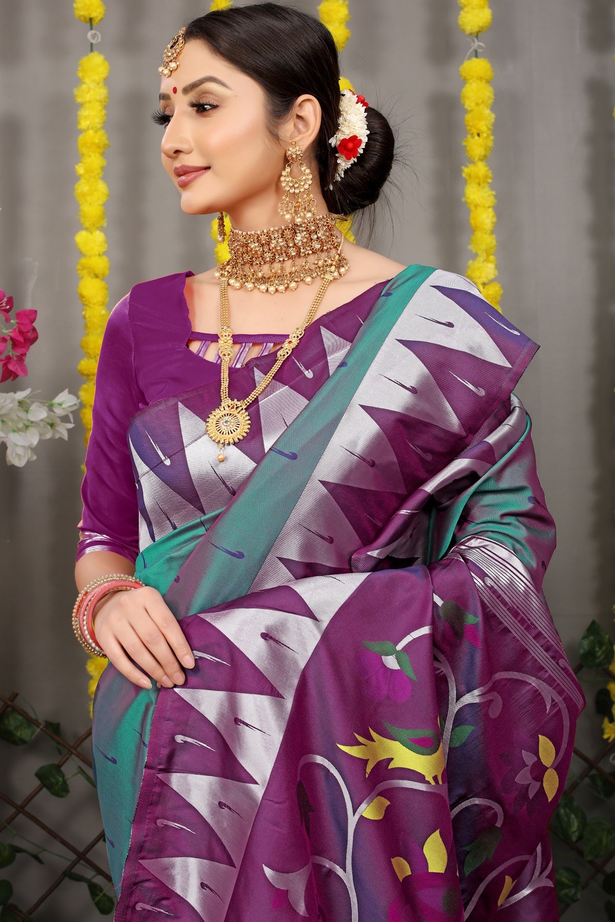 Susurrous Rama Paithani Silk Saree With Appealing Blouse Piece