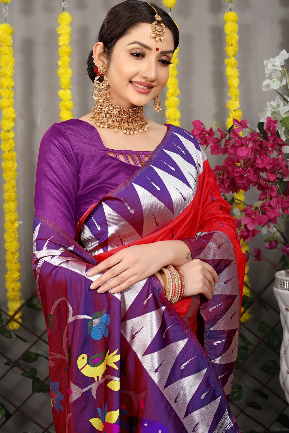 Vestigial Red Paithani Silk Saree With Appealing Blouse Piece