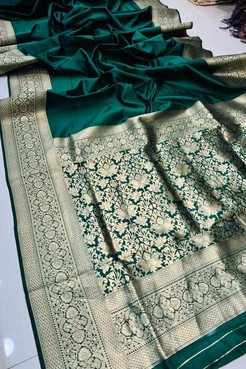 Load image into Gallery viewer, Refreshing Dark Green Soft Banarasi Silk Saree With Intricate Blouse Piece
