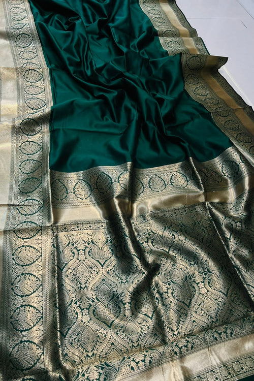 Load image into Gallery viewer, Beautiful Dark Green Soft Banarasi Silk Saree With Nemesis Blouse Piece
