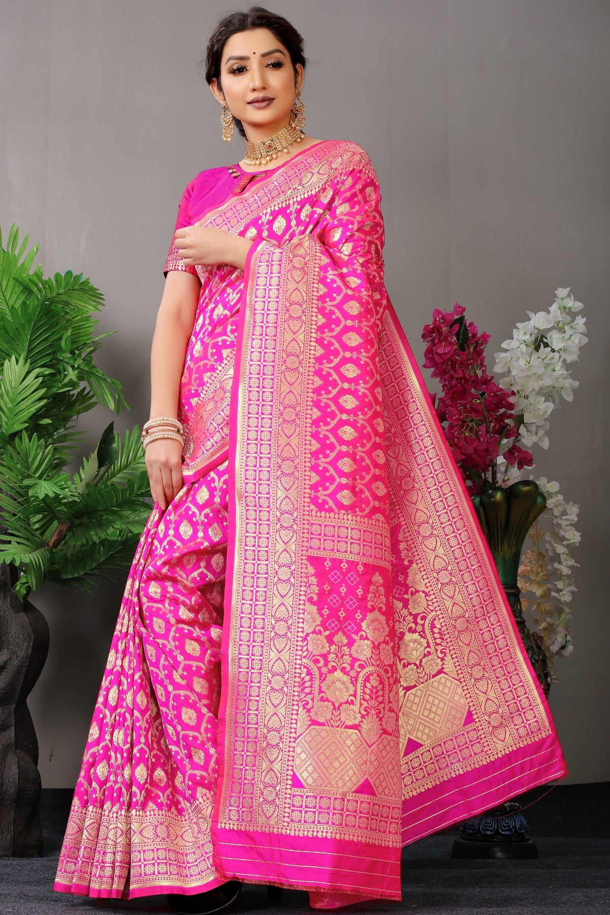 Eye-catching Dark Pink Banarasi Silk Saree With Fairytale Blouse Piece
