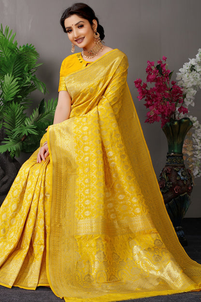 Smart Yellow Banarasi Silk Saree With Fairytale Blouse Piece