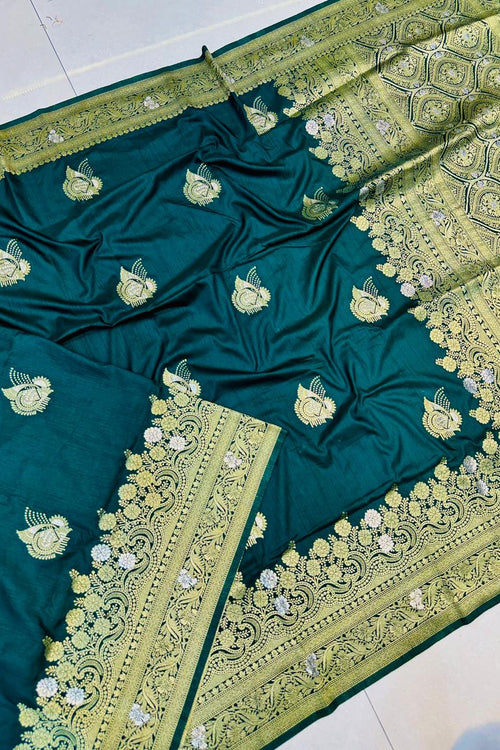 Load image into Gallery viewer, Super classy Dark Green Banarasi Silk Saree With Splendorous Blouse Piece
