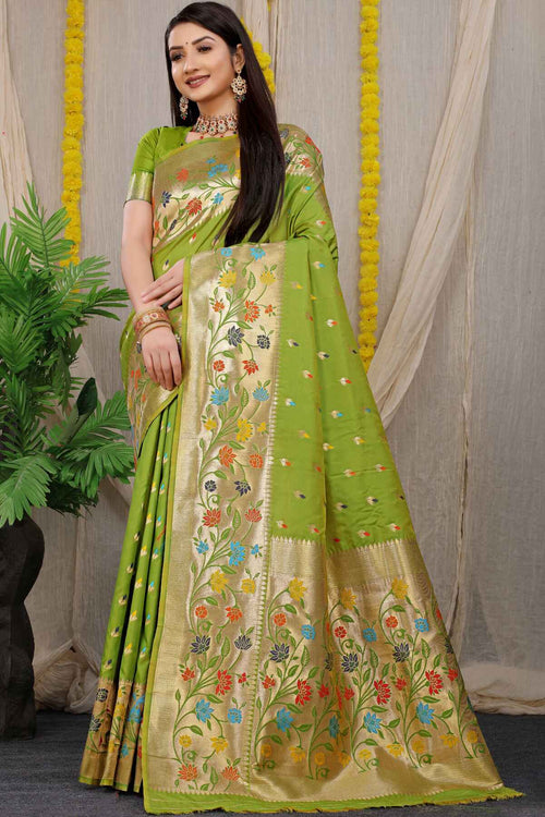 Load image into Gallery viewer, Traditional Green Paithani Silk Saree With Blissful Blouse Piece
