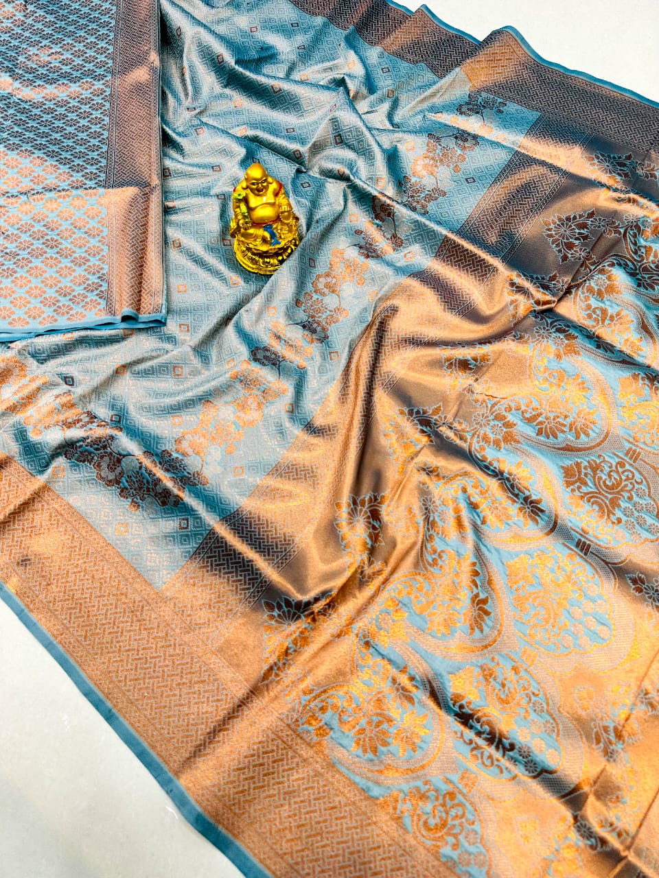 Unique Grey Kanjivaram Silk with Rich Blue Blouse Piece