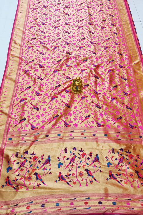 Load image into Gallery viewer, Snazzy Pink Paithani Silk Saree With Ethnic Blouse Piece
