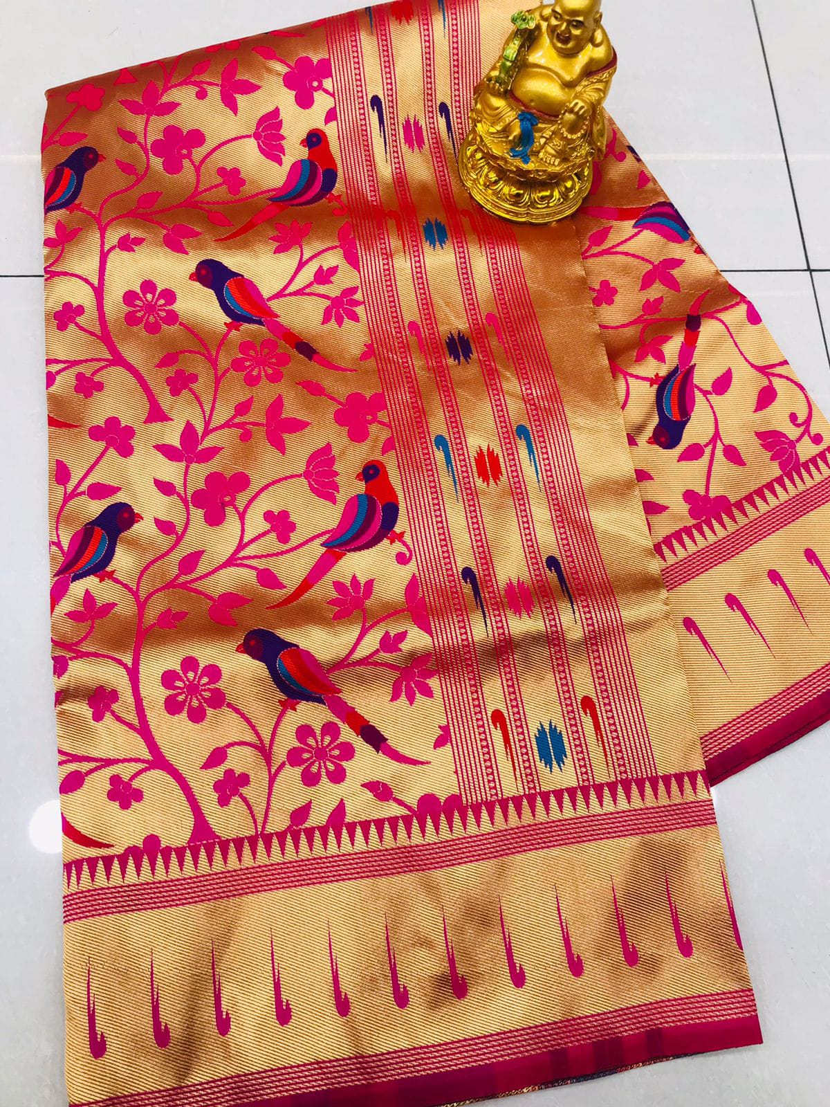 Snazzy Pink Paithani Silk Saree With Ethnic Blouse Piece