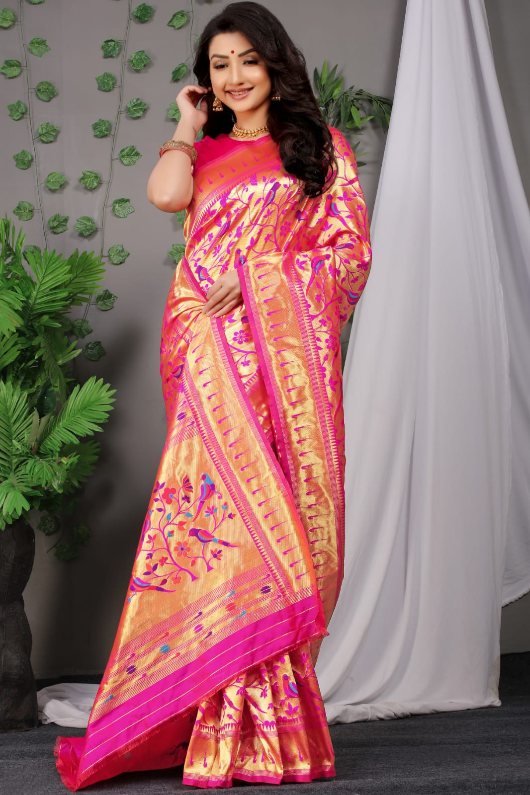 Snazzy Pink Paithani Silk Saree With Ethnic Blouse Piece