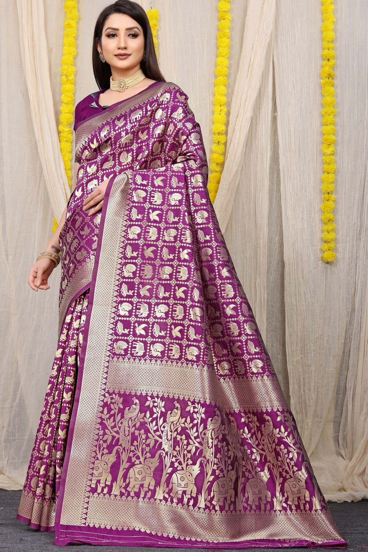 Appealing Purple Banarasi Silk Saree With Sensational Blouse Piece