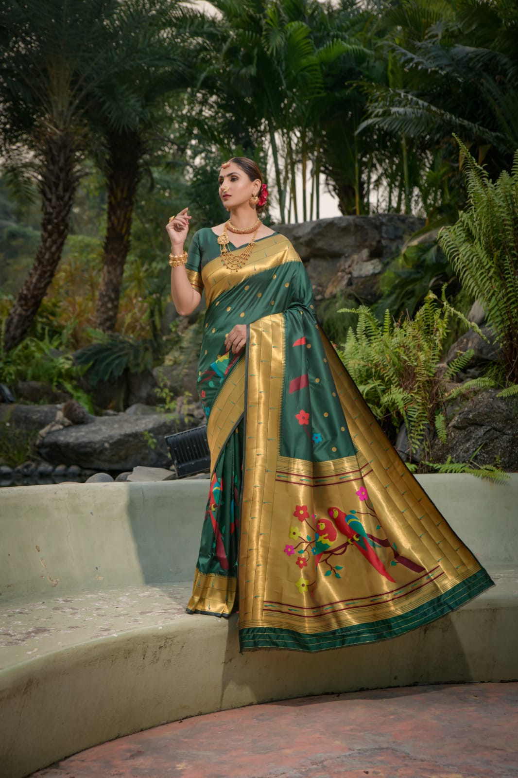 Arresting Dark Green Paithani Silk Saree With Stunner Blouse Piece