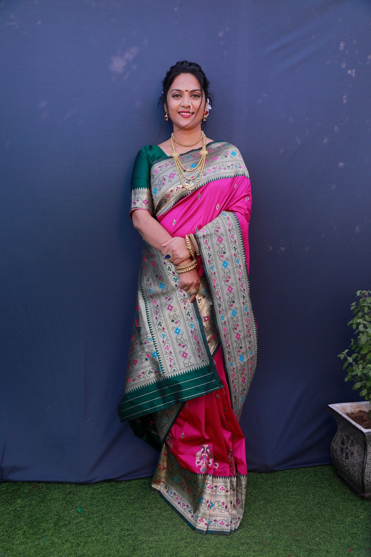 Glowing Dark Pink Paithani Silk Saree With Classy Blouse Piece