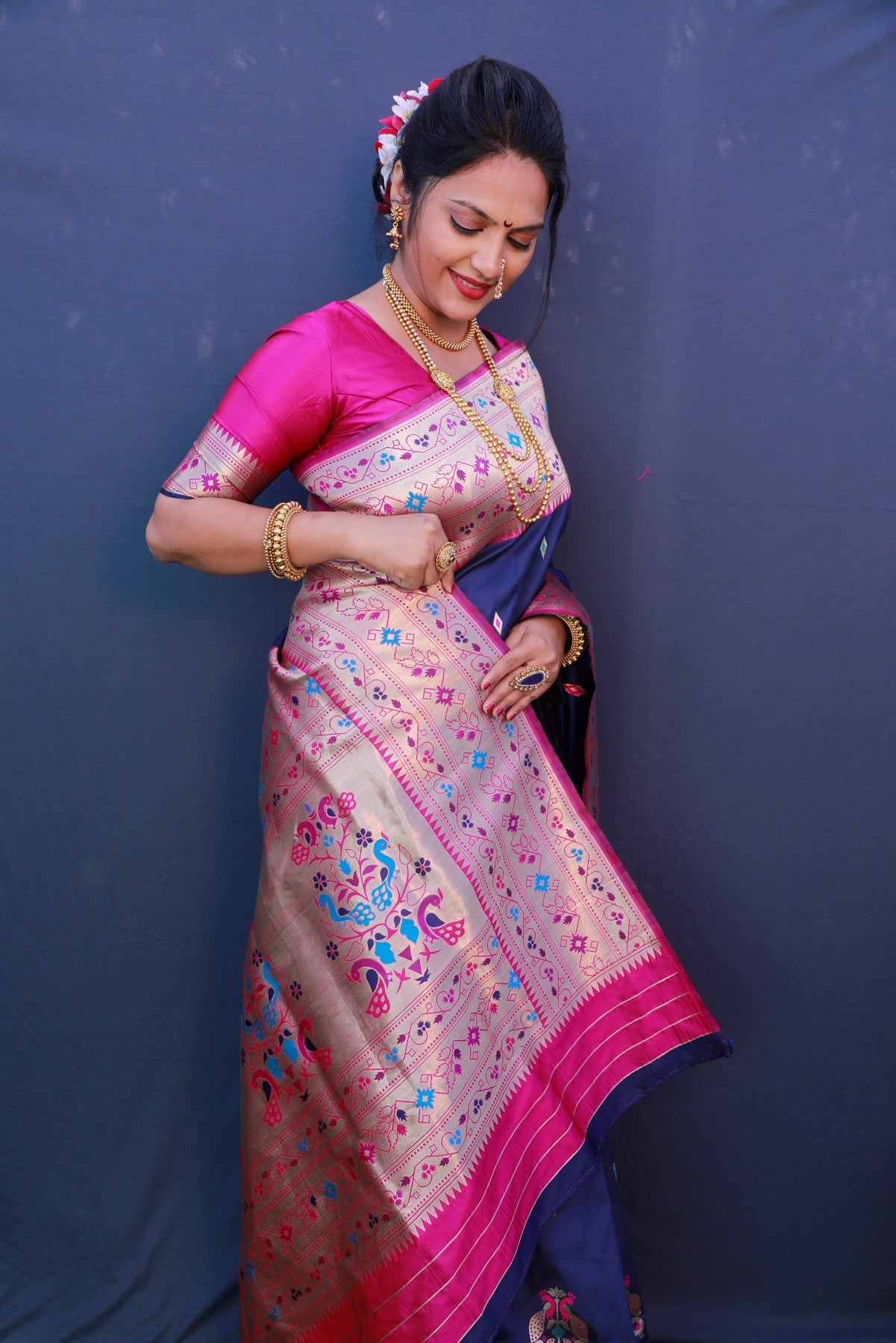 Eye-catching Navy Blue Paithani Silk Saree With Classy Blouse Piece