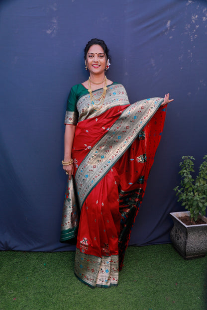 Intricate Red Paithani Silk Saree With Classy Blouse Piece