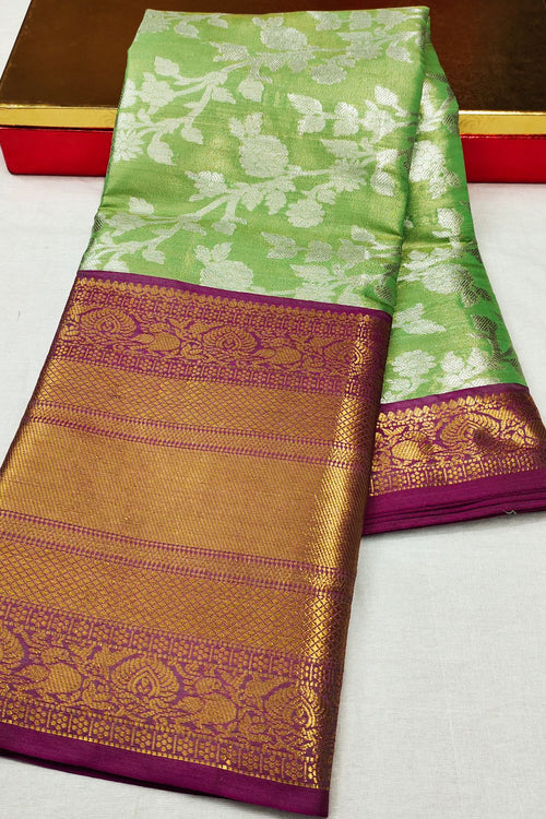 Load image into Gallery viewer, A glam Green Kanjivaram Silk With Efflorescence Blouse Piece
