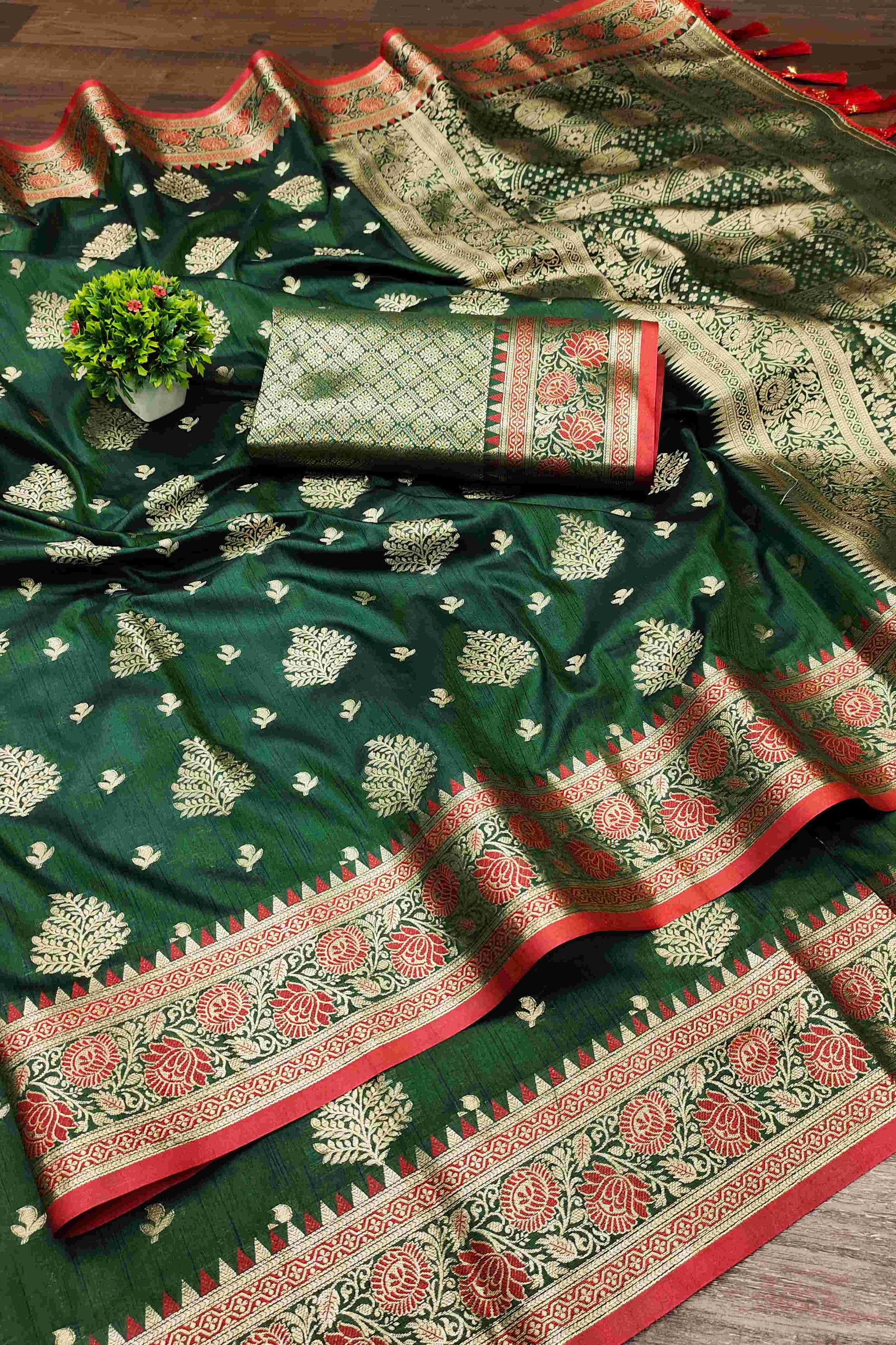 Stunning Dark Green Banarasi Silk Saree With Pretty Blouse Piece