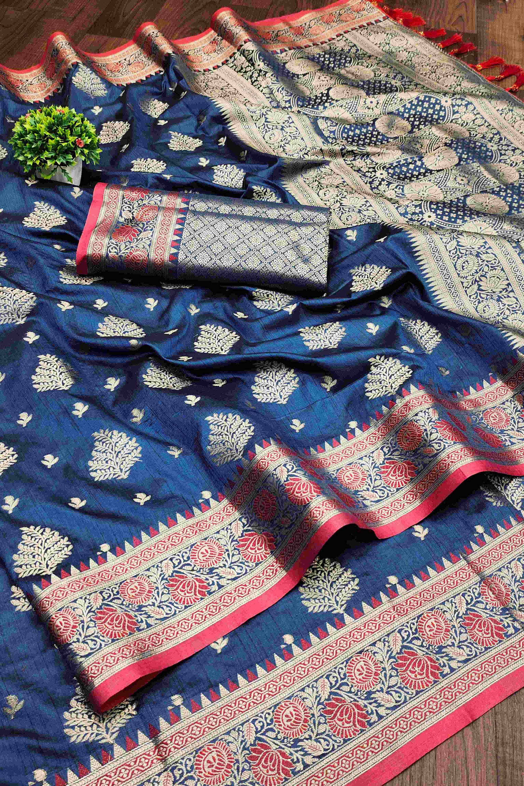 Mesmerising Navy Blue Banarasi Silk Saree With Pretty Blouse Piece