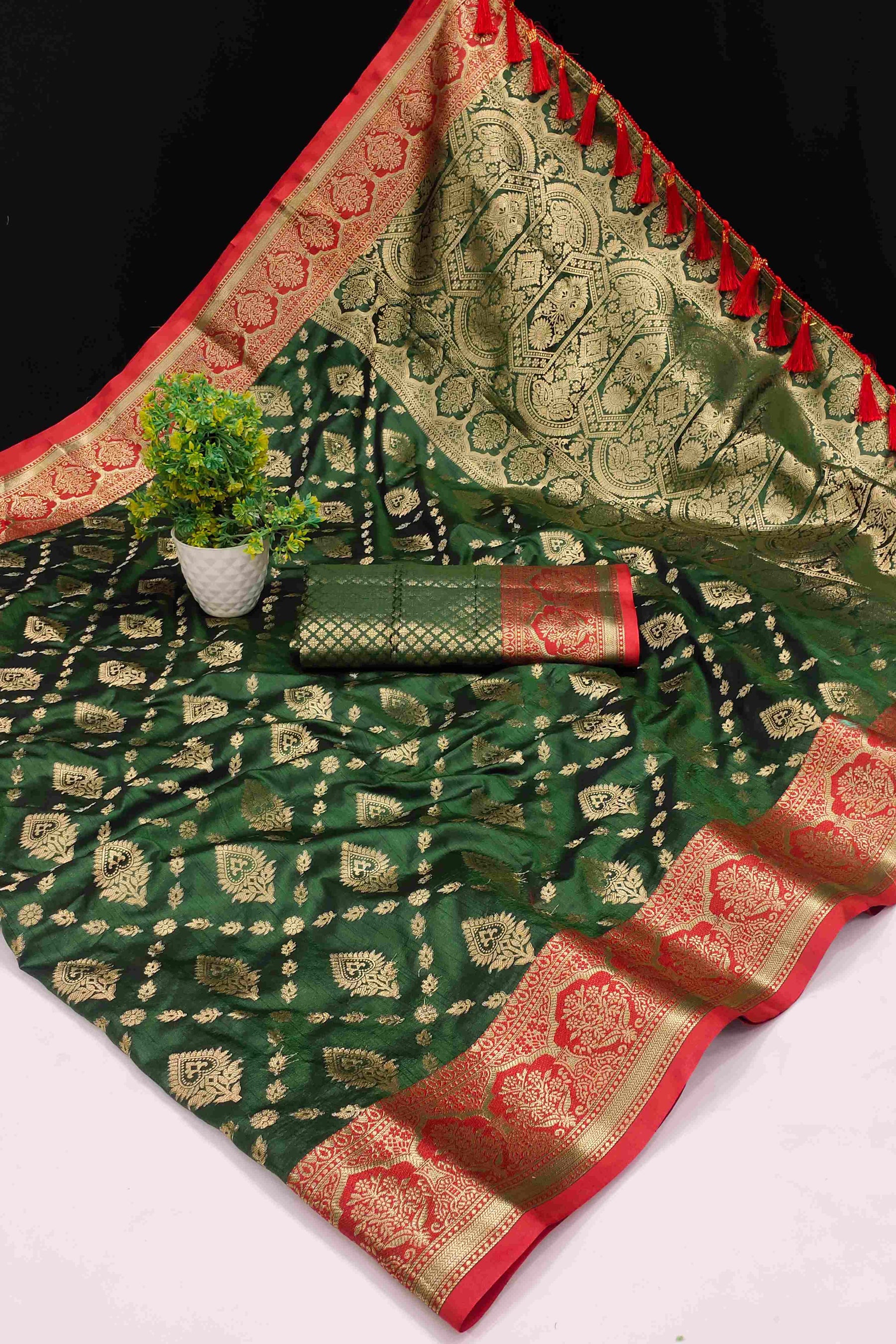 Demanding Dark Green Banarasi Silk Saree With Classic Blouse Piece