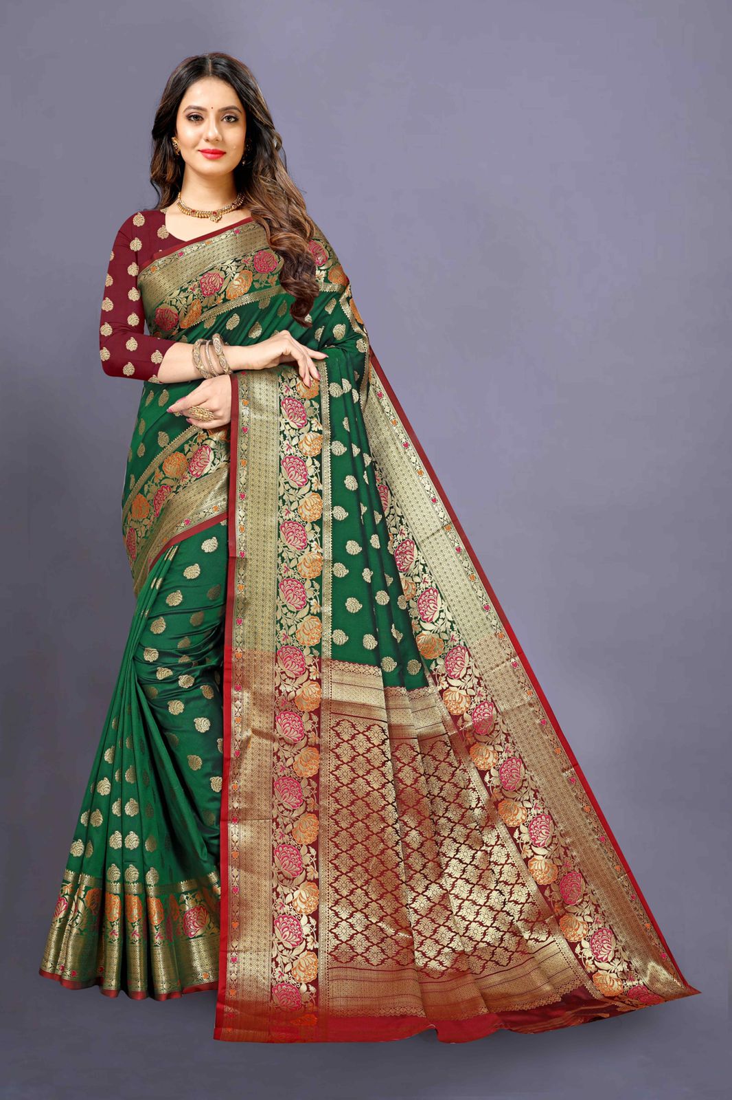 Redolent Dark Green Banarasi Silk Saree With Charming Blouse Piece