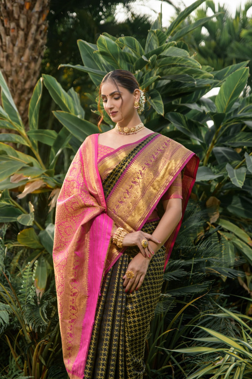 Glamorous Black Soft Banarasi Silk Saree With Bewitching Blouse Piece