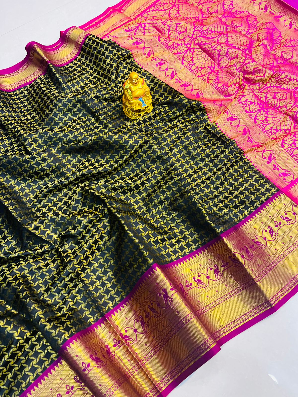 Glamorous Black Soft Banarasi Silk Saree With Bewitching Blouse Piece