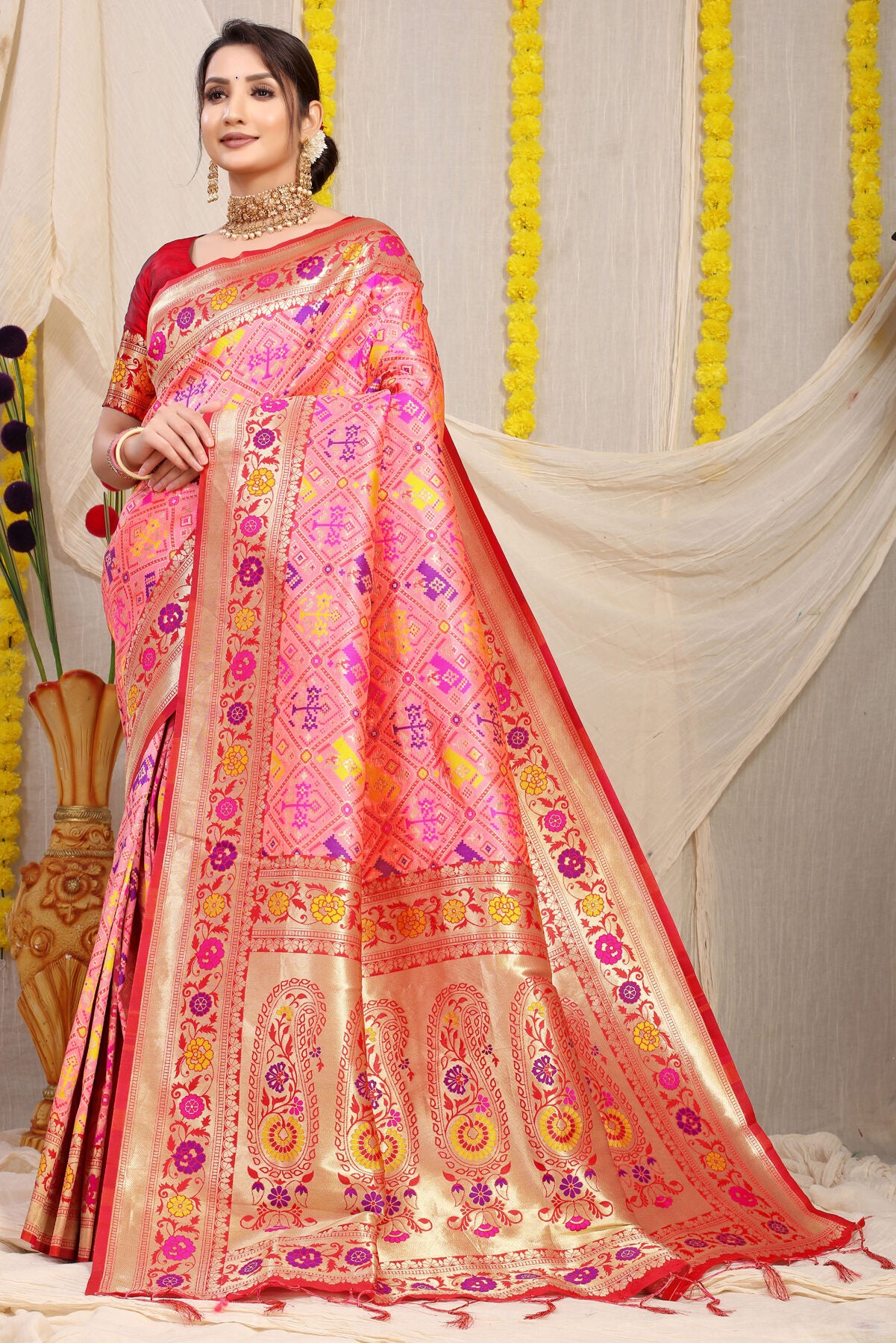 Woebegone Peach Paithani Silk Saree With Exquisite Blouse Piece