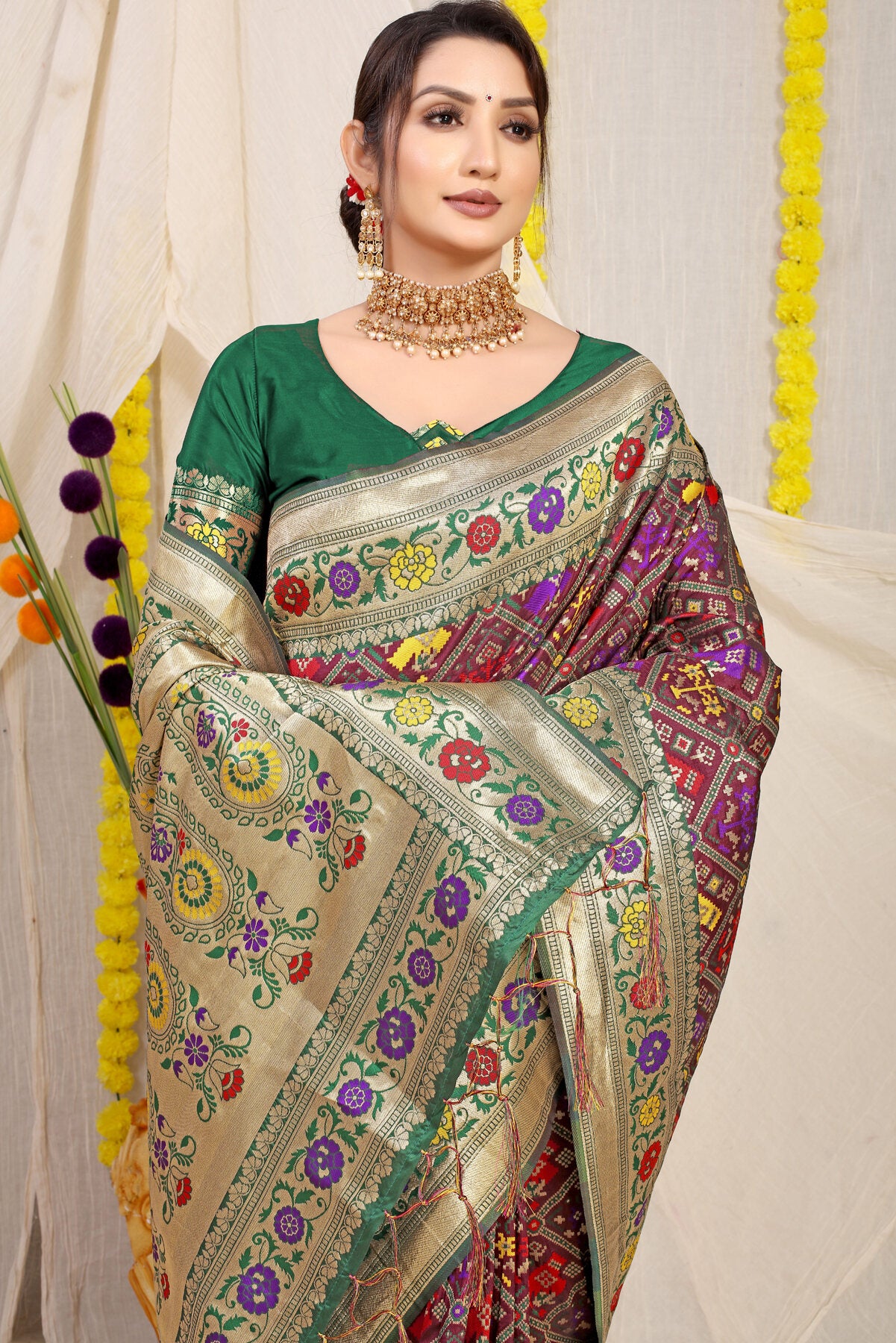 Surreptitious Wine Paithani Silk Saree With Dalliance Blouse Piece